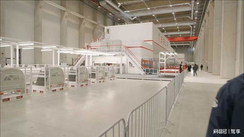 特斯拉柏林工厂探访 马斯克兴奋起舞，年产50万辆目标与礼仪服务并行